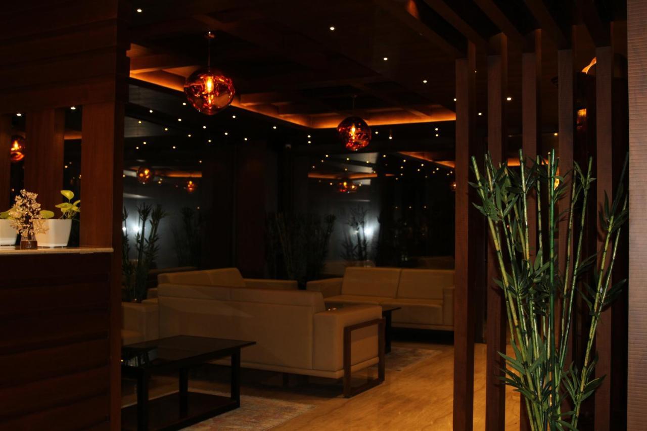 Retrieve Health & Wellness Hotel Kochi Exterior foto